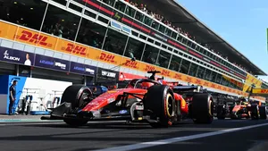 Ferrari v domácím chrámu ve druhé řadě. Málem přitom vypadli v Q2 Ferrari v domácím chrámu ve druhé řadě. Málem přitom vypadli v Q2