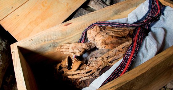Ohňové mumie: Putování za tetovanými strážci filipínských hor