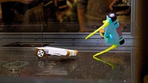 FLS BattleBots: Bojoví roboti v Česku a jak si postavit vlastního FLS BattleBots: Bojoví roboti v Česku a jak si postavit vlastního