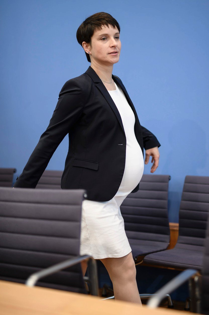 Lídryně AfD Frauke Petryová během těhotenství