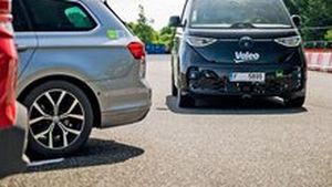 Front assist a adaptivní tempomat podrobně: Od tempostatu po ACC Front assist a adaptivní tempomat podrobně: Od tempostatu po ACC