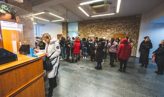 Dlouhodobou práci v Česku hledá 80 procent ukrajinských uprchlíků, ukázal průzkum