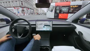 FSD v Česku! Tesly už mohou řídit samy i na našich silnicích FSD v Česku! Tesly už mohou řídit samy i na našich silnicích