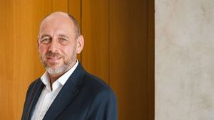 Generační výměna čeká tisíce firem. Zakladatelé se zatím byznysovému důchodu brání, říká Dědeček z Deloitte