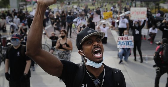 Protesty Black Lives Matter jsou nasáklé nenávistí vůči bělochům. Zapomíná se, kdo zrušil otroctví?