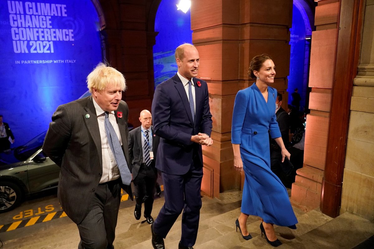 Slavnostní recepce na COP26 v Glasgow: Britský premiér Boris Johnson vítá vévodkyni Kate s princem Williamem (1.11.2021)