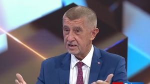 Glosujeme živě Babiše v Partii: Co řekne o díře v rozpočtu a Macinkově rozhovoru? Glosujeme živě Babiše v Partii: Co řekne o díře v rozpočtu a Macinkově rozhovoru?