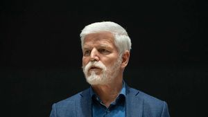Glosujeme živě: Prezident Pavel beseduje se studenty v Nebrasce. Co řekne o NATO a bezpečnosti v Evropě?