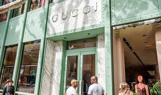 Gucci začne v některých amerických obchodech přijímat platby kryptoměnami