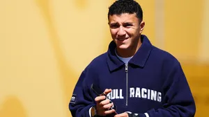 Hadjarův návrat zůstává nejistý. Red Bull nechce riskovat Hadjarův návrat zůstává nejistý. Red Bull nechce riskovat