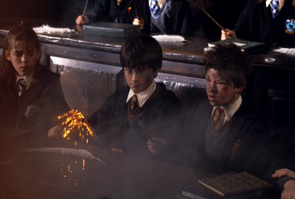 Daniel Radcliffe a Devon Murray ve filmu Harry Potter a Kámen mudrců