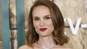 Herečka Natalie Portman (45) je trojnásobnou maminkou. Před porodem si užívala 'očistné' měsíce bez internetových rad Herečka Natalie Portman (45) je trojnásobnou maminkou. Před porodem si užívala 'očistné' měsíce bez internetových rad
