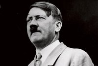 Nová fakta o Hitlerově smrti: Kdo odnesl jeho popel?