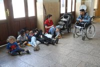 Počet uprchlíků přespávajících na hlavním nádraží se snížil, podle Hřiba se situace zlepšuje