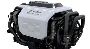 Honda dosáhla průlomu ve vodíkovém pohonu. Cenou se vyrovná dieselům a nedostatek stanic má důvtipné řešení