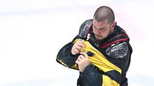 Hráč napadl sudího a ohrozil jeho zdraví! Extraliga rázně zakročila a dala tvrdý trest Hráč napadl sudího a ohrozil jeho zdraví! Extraliga rázně zakročila a dala tvrdý trest
