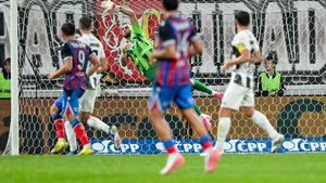 Hradec Králové - Plzeň 0:0. Bezgólová remíza, Vavro po ostrém faulu na Umara vyloučen