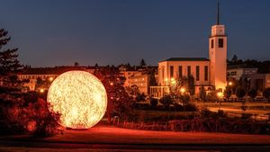 Brno má vlastní Slunce: Přes léto bude svítit na Kraví hoře