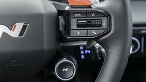 Hyundai Ioniq 5 N nemá klasickou vícestupňovou převodovku, přesto umí podřazovat. Patent ukazuje, jak to funguje Hyundai Ioniq 5 N nemá klasickou vícestupňovou převodovku, přesto umí podřazovat. Patent ukazuje, jak to funguje