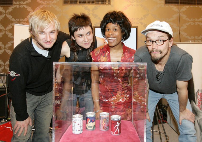 Své malířské umění představili (zleva) Kryštof Michal, Lenka Dusilová, Tonya Graves a Dan Bárta.