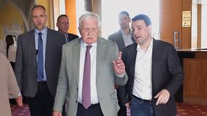 Institut Václava Klause přišel o miliony: Macinka naštval sponzory?! Institut Václava Klause přišel o miliony: Macinka naštval sponzory?!