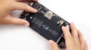 iPhony 15 mají kvalitnější baterie. Zachovají si 80 % kapacity i po tisícovce nabíjecích cyklů