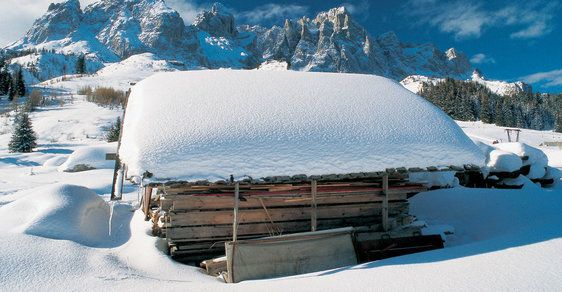 Jižní Tyrolsko: Nechte lyže doma a užijte si výhled na zasněžené horské velikány z teplé vířivky či michelinské restaurace
