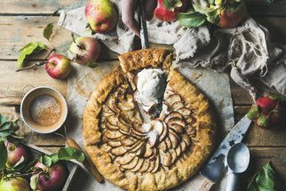 Jablečné recepty: Zkuste muffiny, závin nebo obrácený koláč