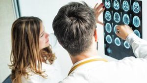 Jak poznáte nádor mozku? Lékař vysvětluje, proč vznikají a jak se operují