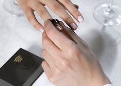Jak se z keramického kroužku stal nástroj pro okamžité transakce Jak se z keramického kroužku stal nástroj pro okamžité transakce