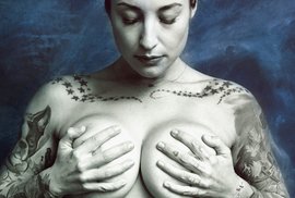 Jan Saudek celebrates his 85th birthday.  As part of the celebrations, he photographed Czech personalities as tarot cards