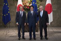 Brusel a Japonci si „plácli“ na volný obchod. Ceremoniál zdržely záplavy
