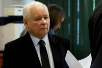 Přední polský politik přiznal nákup špehovacího programu, Kaczyński ho proti opozici prý nepoužil