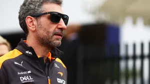 Je to nepřijatelné. Stella probere s jezdci kolizi ve sprintu Je to nepřijatelné. Stella probere s jezdci kolizi ve sprintu