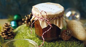 Jedlé vánoční dárky: Domácí likér, čokoláda i karamelky 