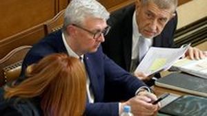 Jednání o nedůvěře vládě, den třetí: Poslanci by dnes mohli hlasovat! Jednání o nedůvěře vládě, den třetí: Poslanci by dnes mohli hlasovat!