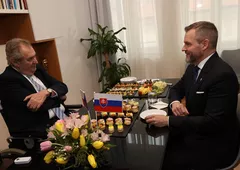 Jednohubky u Zemana: Po Ficovi s Orbánem přivítal i prezidentského adepta Pellegriniho