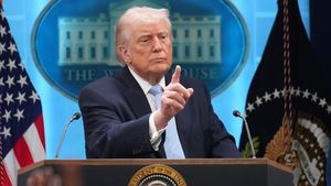 Jefim Fištejn: Úder na Írán nebyl debakl, ale geniální tah. Trump ovládl světový trh s ropou Jefim Fištejn: Úder na Írán nebyl debakl, ale geniální tah. Trump ovládl světový trh s ropou
