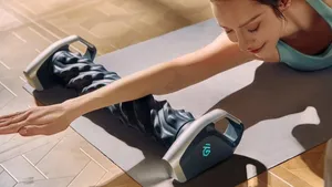 Jen si lehnete a necháte se podjíždět. Robotický masážní válec je můj osobní hit veletrhu IFA Jen si lehnete a necháte se podjíždět. Robotický masážní válec je můj osobní hit veletrhu IFA