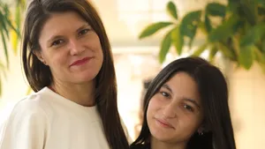 K 40. narozeninám si nadělila dceru. Tereza Šindlerová otevřeně o hostitelství, dětech z dětských domovů a co jim v systému chybí