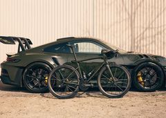 K Porsche 911 GT3 RS si postavil sedmikilové kolo. Má i karbon-keramické brzdy K Porsche 911 GT3 RS si postavil sedmikilové kolo. Má i karbon-keramické brzdy