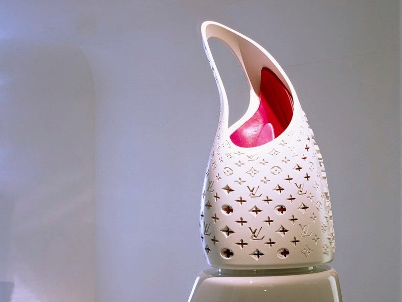Kabelka, kterou navrhla Zaha Hadid pro luxusní značku Louis Vuitton