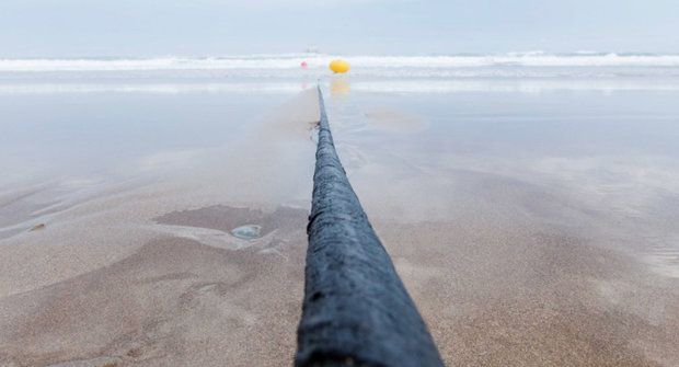 Podmořské kabely: Jak data přeplavala Atlantik