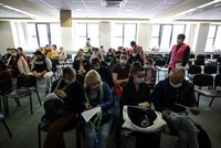 Uprchlíci z Ukrajiny najdou azyl v budově v Modřanech. Pak půjde k zemi