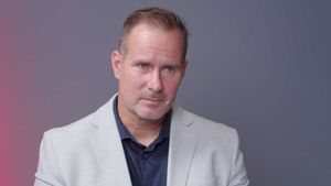 Karel Řehka: Zůna je Babišův panák. To, jak se nechává ponižovat, je ostuda všem generálům a vojákům Karel Řehka: Zůna je Babišův panák. To, jak se nechává ponižovat, je ostuda všem generálům a vojákům
