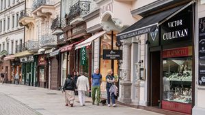 Obchody v Karlových Varech bez peněz z Ruska a Číny skomírají. Noví hosté jen nakukují do výloh