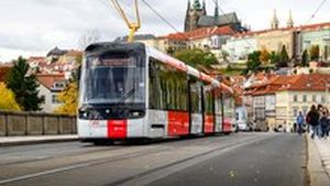 Kdy máte před tramvají přednost a kdy ustoupit? Chyták z autoškoly pro řidiče i chodce Kdy máte před tramvají přednost a kdy ustoupit? Chyták z autoškoly pro řidiče i chodce