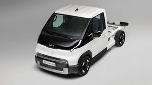 Kia PV5 Chassis Cab dostává verzi s prodlouženým dojezdem. Zvládne přes 400 kilometrů Kia PV5 Chassis Cab dostává verzi s prodlouženým dojezdem. Zvládne přes 400 kilometrů