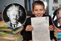 Mladý génius (11) z Anglie v IQ testu trumfnul Einsteina a Hawkinga! Chce však být fotbalistou