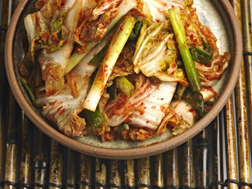 Kimči, správně nazývané kimchi nebo také kimchee, je tradiční korejská pochoutka se specifickou vůní, jejíž název byl odvozen od korejského slova shimchae, což v překladu znamená nasolená zelenina